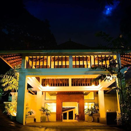 Hotel Hilltop แคนดี้ ภายนอก รูปภาพ