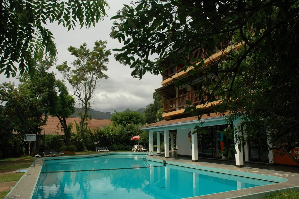 Hotel Hilltop แคนดี้ ภายนอก รูปภาพ